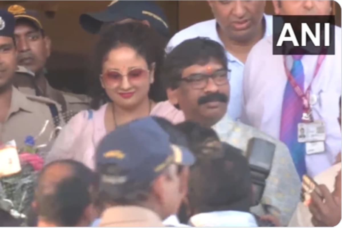 I.N.D.I.A की बैठक में शामिल होने के लिए मुंबई पहुंचे झारखंड के सीएम हेमंत सोरेन
