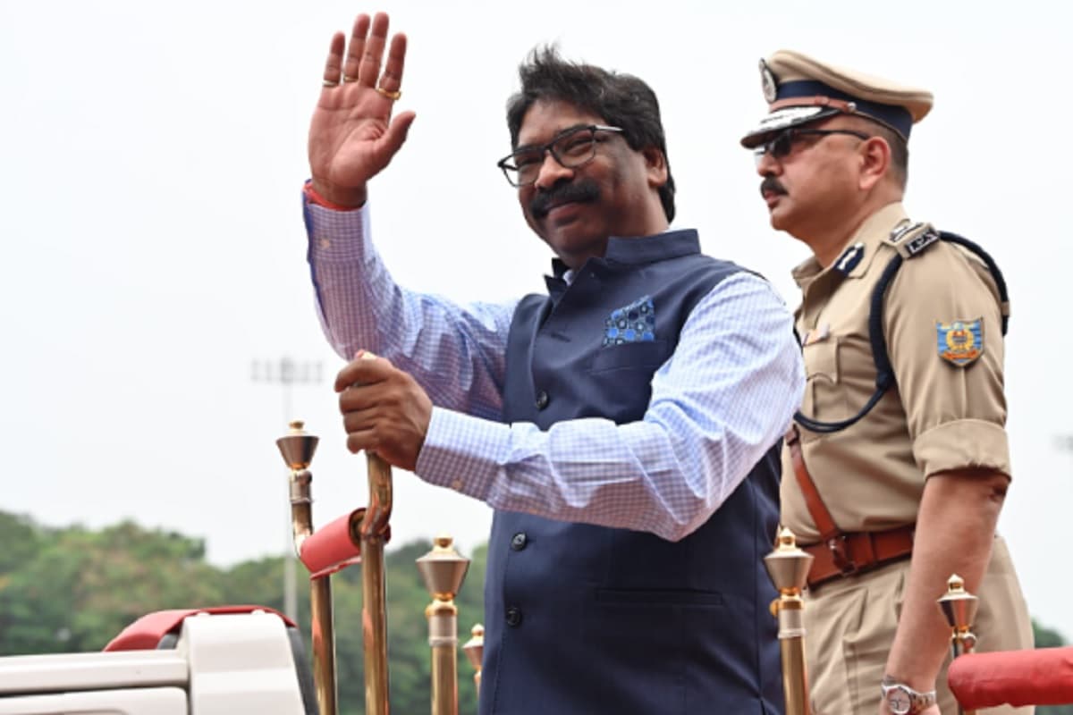 Independence Day: सरकारी कर्मियों और छात्रों को लेकर CM हेमंत ने क्या कहा, इन आसान प्वाइंट्स के जरिये समझें