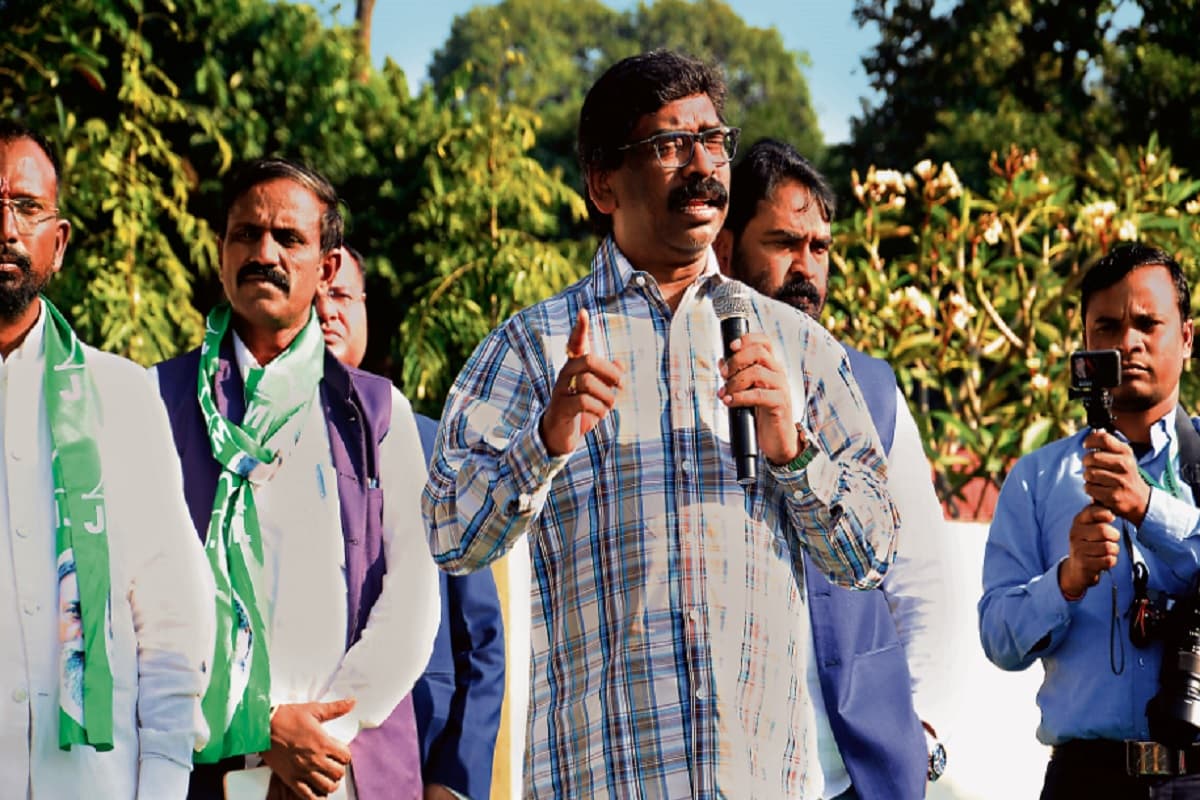 Big Breaking: सीएम हेमंत सोरेन की ED के समक्ष पेशी आज, विधायकों से बड़े फैसले के लिए तैयार रहने को कहा