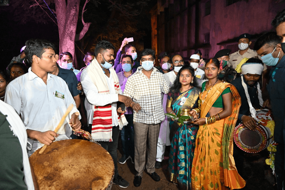 झारखंड के सीएम हेमंत सोरेन बोले, करमा पर अपनी सभ्यता-संस्कृति को और समृद्ध बनाने का लें संकल्प झारखंड के सीएम हेमंत सोरेन बोले, करमा पर अपनी सभ्यता-संस्कृति को और समृद्ध बनाने का लें संकल्प
