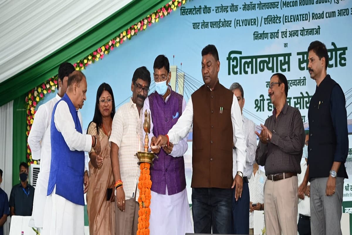 कृष्ण जन्माष्टमी पर सड़कों का शिलान्यास कर बोले CM हेमंत सोरेन, ट्रैफिक जाम से मिलेगी राहत