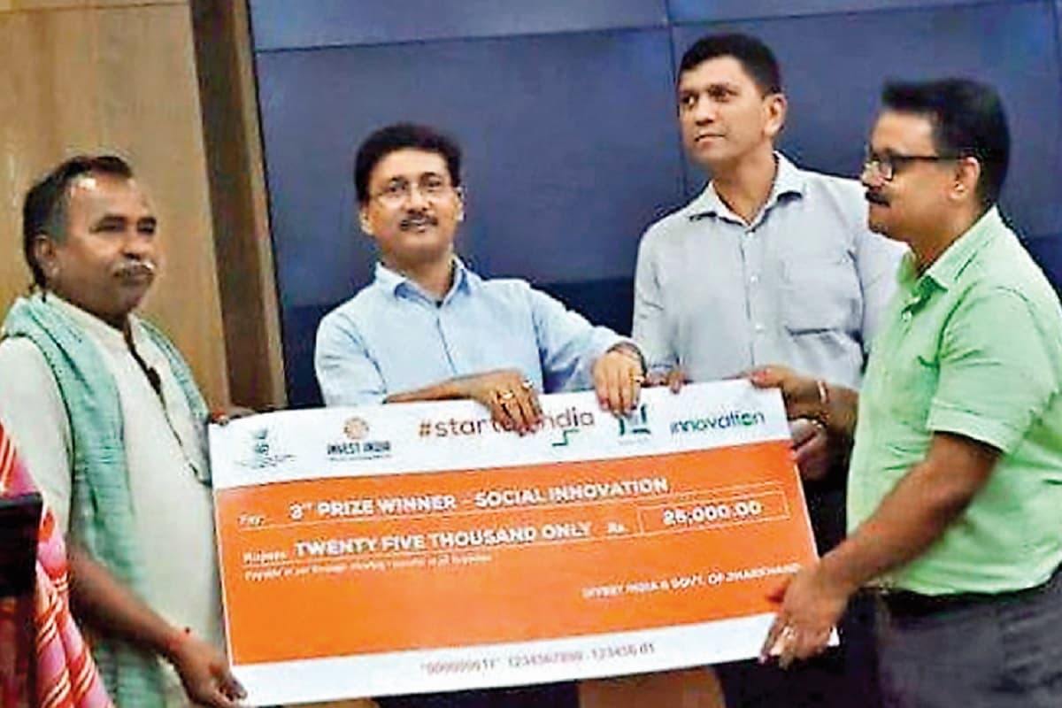 जैविक खेती को बढ़ावा दे रहा गिरिडीह का ये किसान, JSPR एग्रो प्रालि के जरिये खुद तैयार कर रहे हैं खाद व DAP