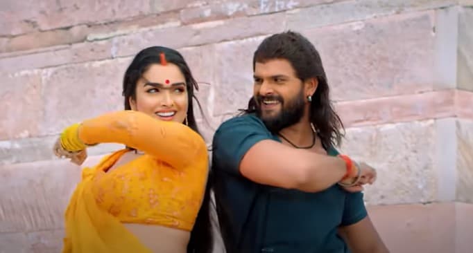 Khesari Lal और आम्रपाली दुबे दिखे रोमांटिक अंदाज में,'ललकी टिकुलिया' गाने में एक्ट्रेस दिखीं बेहद खूबसूरत