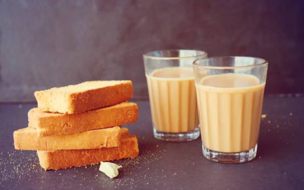 क्या आप भी चाय के साथ टोस्ट खाते हैं? तो रहें सावधान, हार्ट अटैक और ब्लड शुगर का हो सकता है खतरा