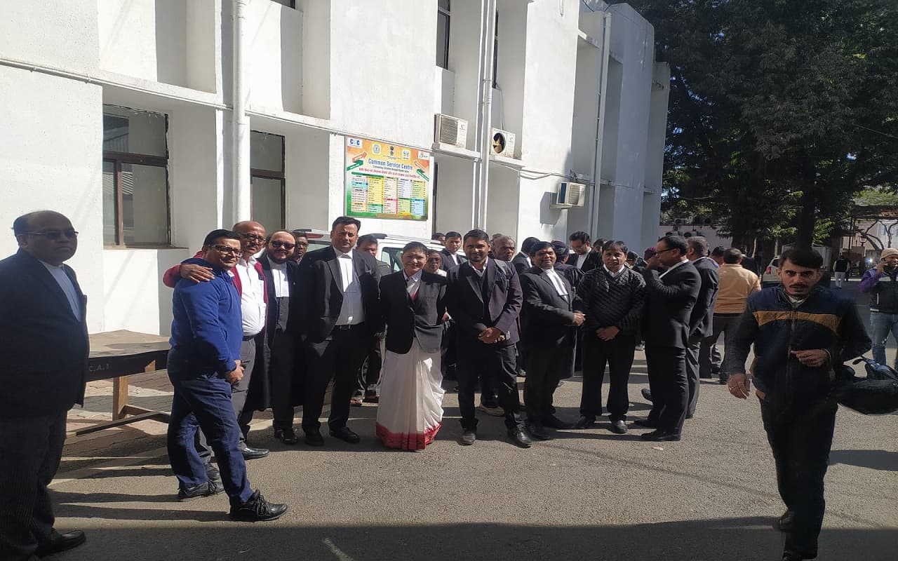 PHOTOS: झारखंड के 33 हजार अधिवक्ता न्यायिक कार्यों से रहे दूर, 7 जनवरी को भी नहीं करेंगे अदालती कार्य