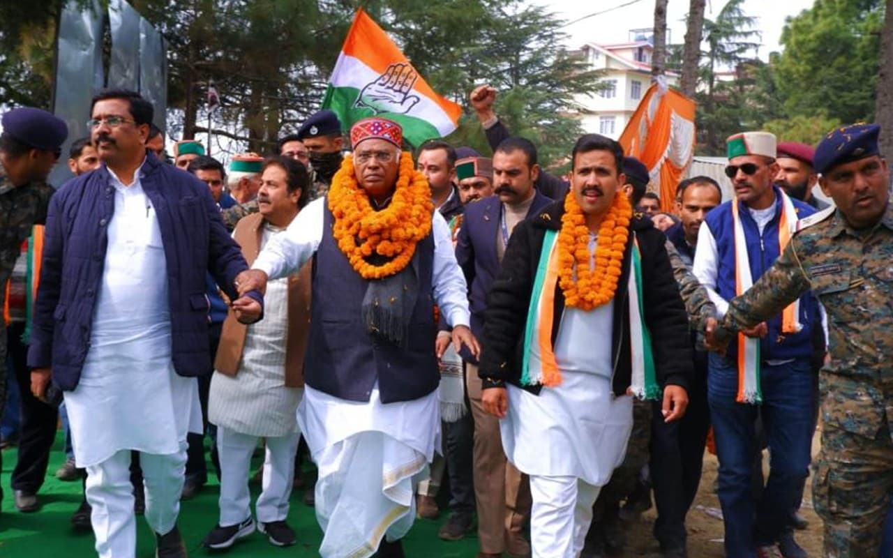 Himachal Election Results: एक फीसदी अधिक वोट पाकर हिमाचल पर कांग्रेस ने किया कब्जा, भाजपा हारी