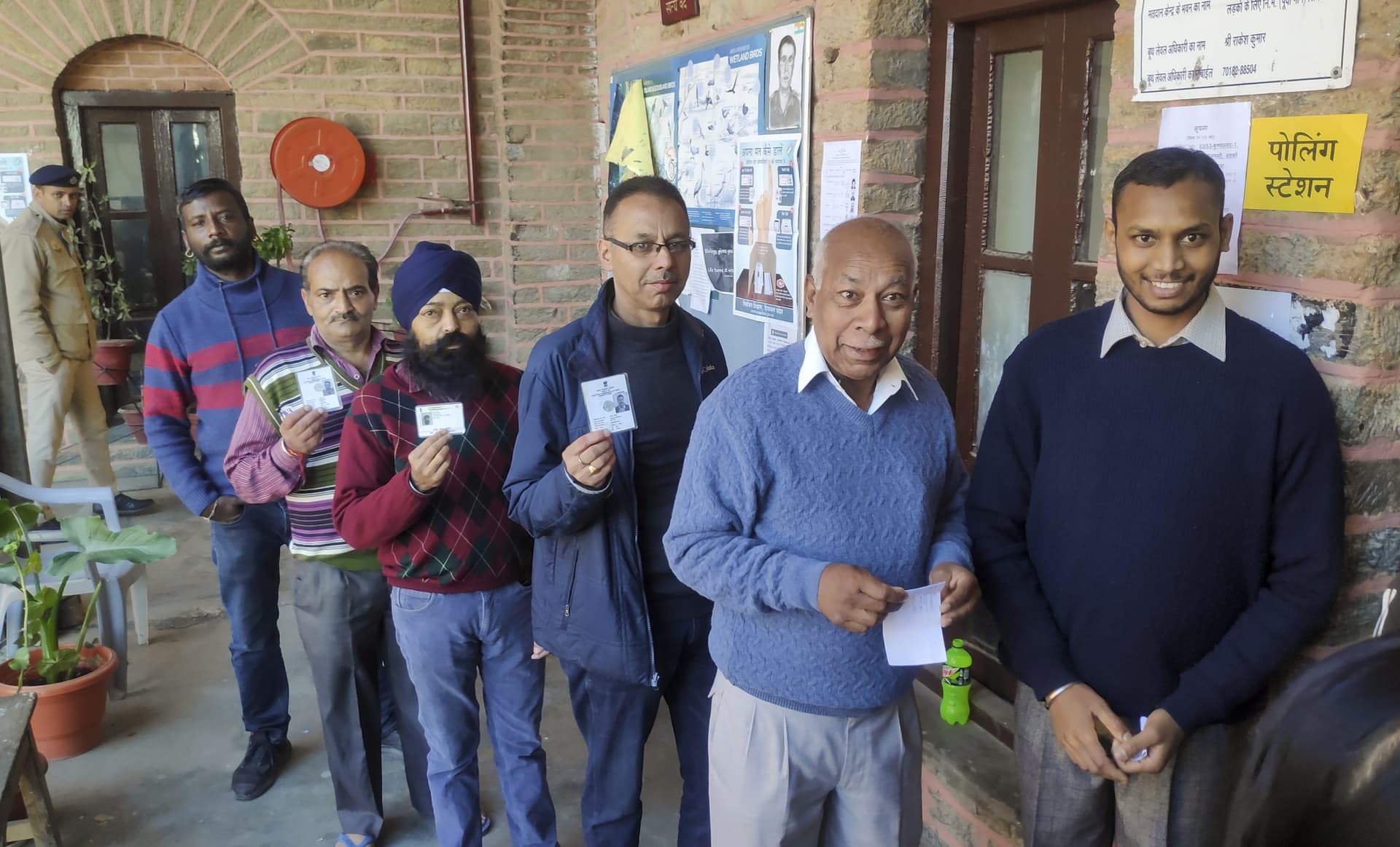 Himachal Pradesh Election: हिमाचल में किसकी बनेगी सरकार ? कुल 74.05 प्रतिशत मतदान