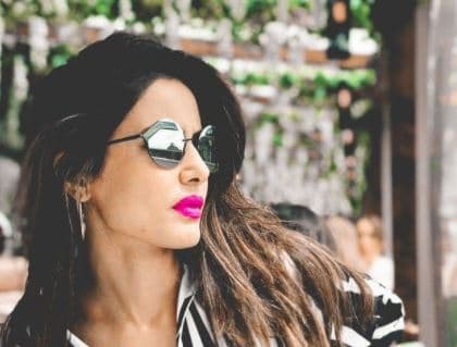 पिंक लिपस्टिक और गॉगल्स में हिना खान दिखी जबरदस्त, 'तूफानी सीनियर' का ये अंदाज नहीं देखा होगा आपने