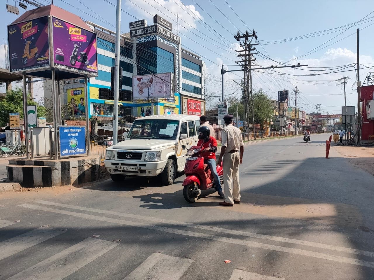Coronovirus India: देशभर में Lockdown 3 लागू, जानिए मोदी सरकार ने कहां दी छूट, कहां है सख्ती