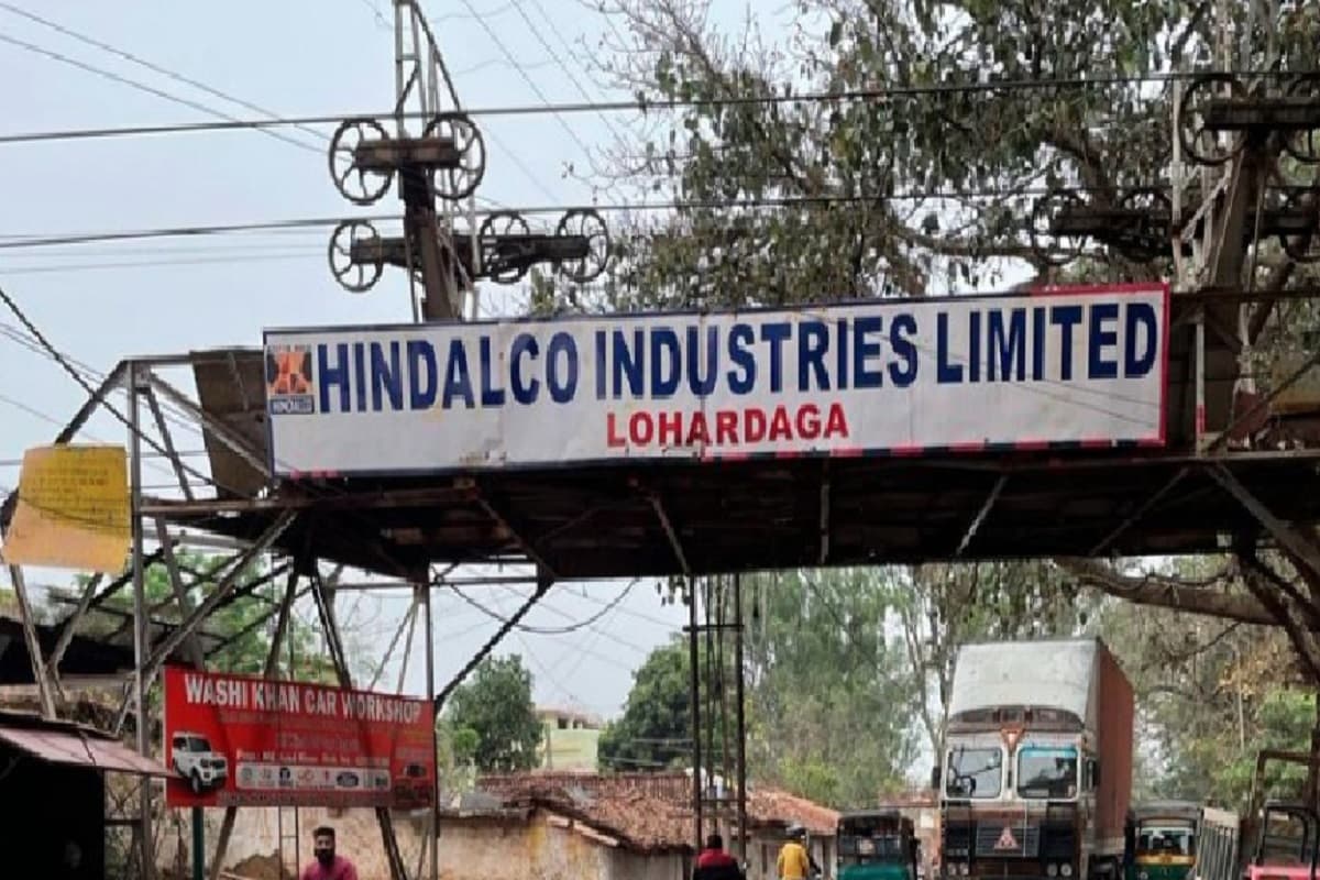 बड़े वाहनों के लिए परेशानी का सबब बना लोहरदगा का रोप वे ब्रिज, हिंडाल्को कंपनी और अधिकारियों ने साधी चुप्पी