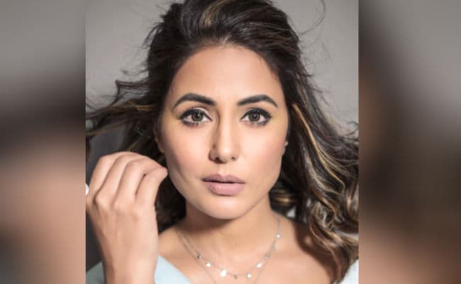 ट्रांसपेरेंट ड्रेस में हिना खान का दिखा हॉट अंदाज, बार-बार देखी जा रही नागिन एक्ट्रेस की ये बोल्ड तसवीर