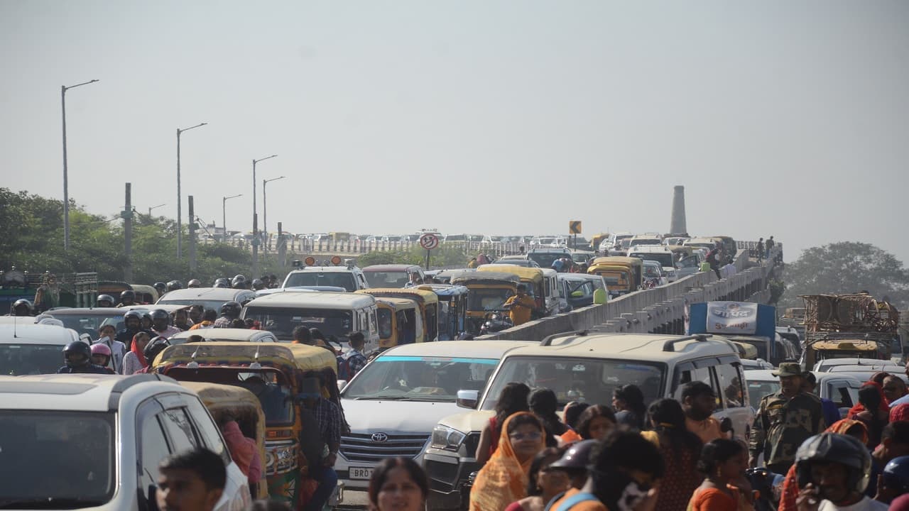 पटना के छठ घाट पर जाने से पहले जान लें पार्किंग की व्यवस्था, जानिए कहां लगा सकेंगे अपना वाहन..