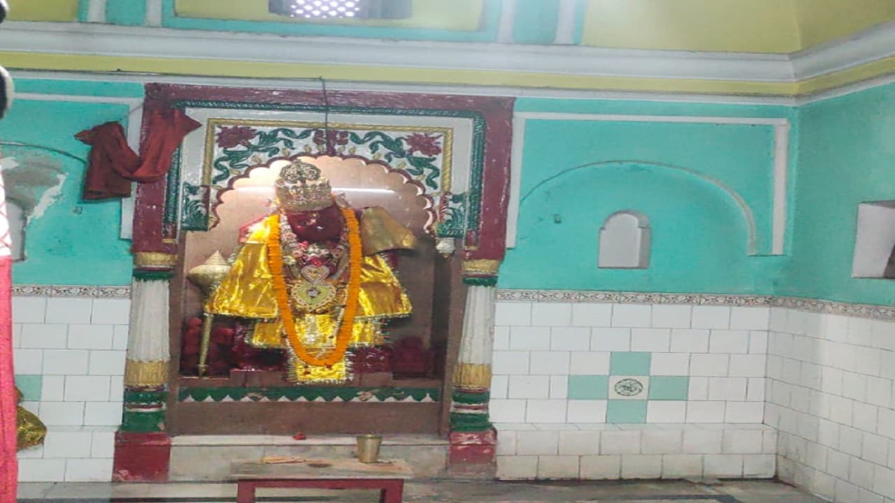 बिहार की अदालत में खुद भगवान बने फरियादी, 
हनुमान जी ने इंसान पर ठोका मुकदमा, जानिए क्या है पूरा मामला..