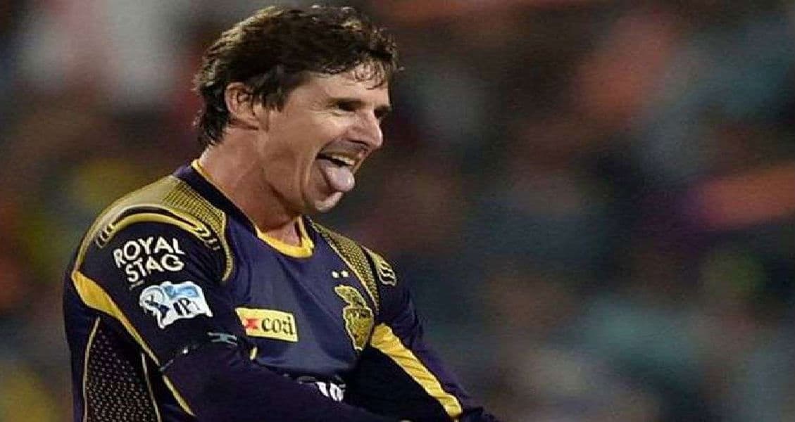 T20 World Cup : टीमों को चार्टर्ड फ्लाइट में लाओ, COVID-19 का परीक्षण कराओ पर T20 World Cup रद्द नहीं करो