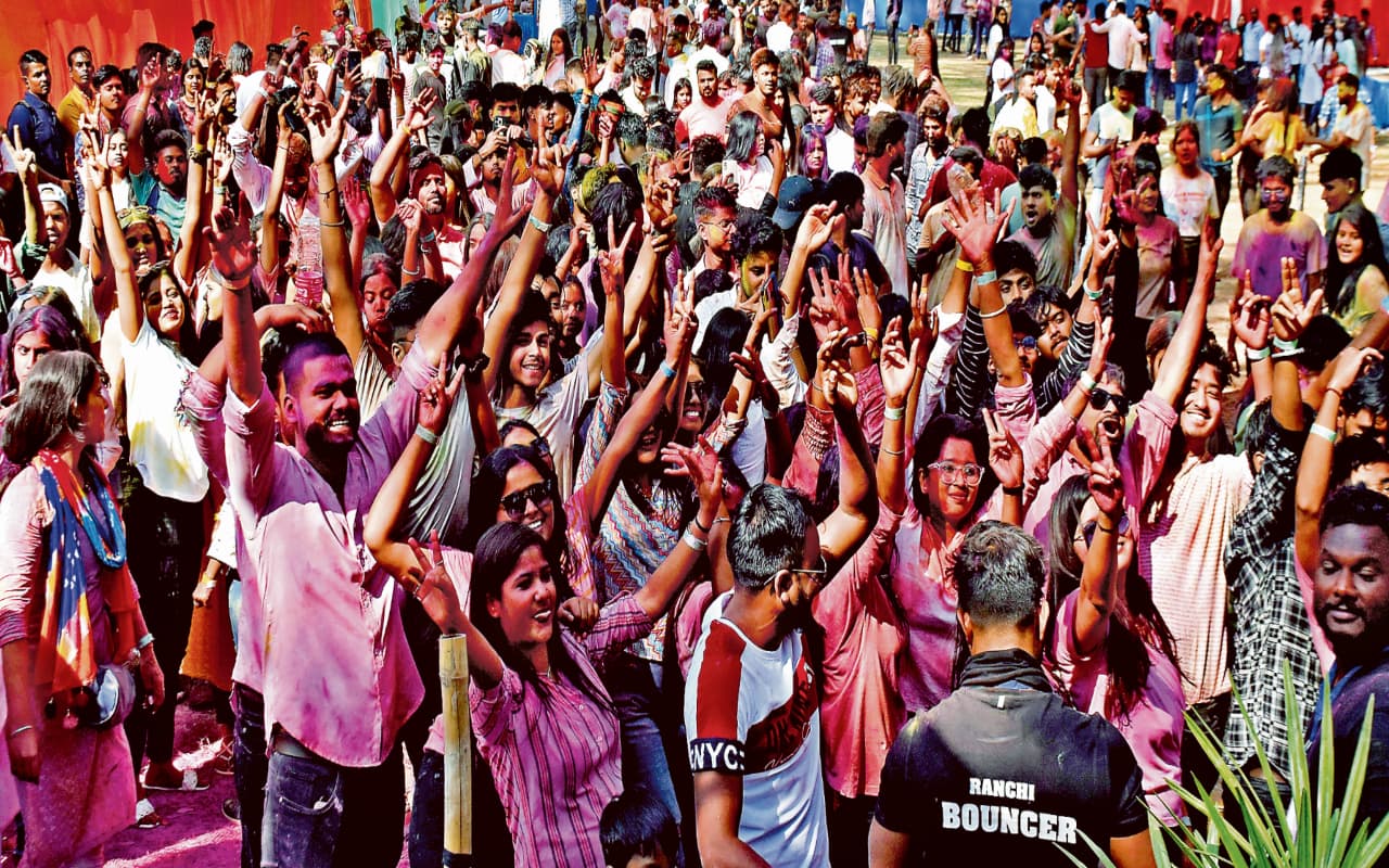 Holi Celebration in Ranchi: रांची का मिजाज हुआ होलियाना, 5 मार्च को DJ फैजान के साथ खेलें होली