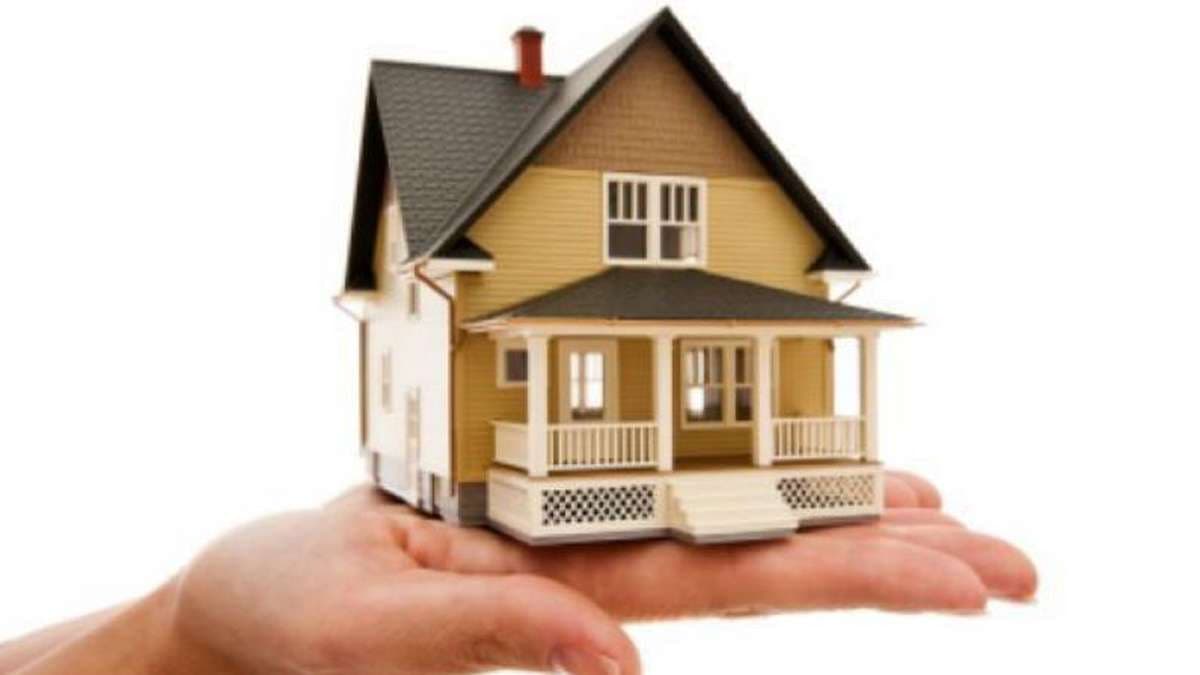 सस्ते में लेना चाहते हैं सपनों का घर तो SBI दे रहा है मौका, यहां जानें पूरी बात