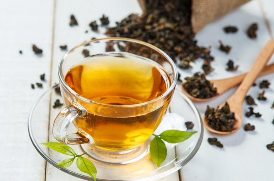 Home Remedies for Headache: आपके किचन में है सिरदर्द का इलाज, घर पर बनी इस आयुर्वेदिक चाय से मिलेगा तुरंत आराम