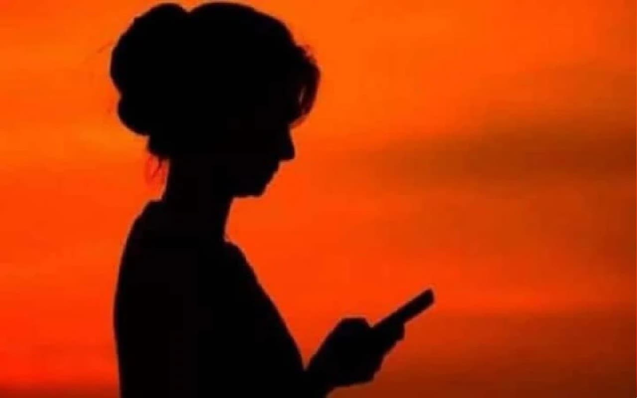 West Bengal : दिल्ली का क्रिकेटर कोलकाता में हुआ 'हनीट्रैप' का शिकार, युवती समेत चार गिरफ्तार