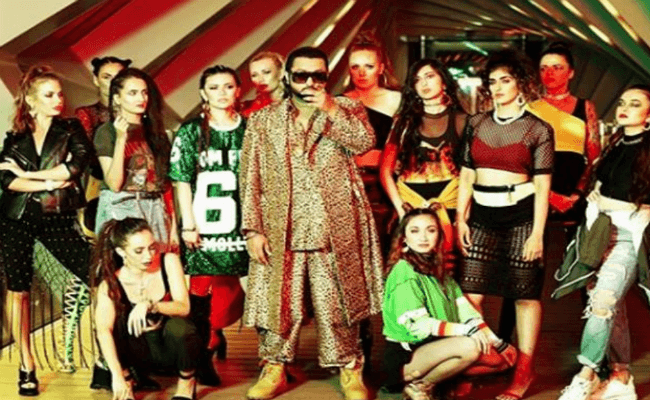 New Song: आग लगा रहा है हनी सिंह का नया गाना 'लोका', आप भी सुनें और करें एंजॉय