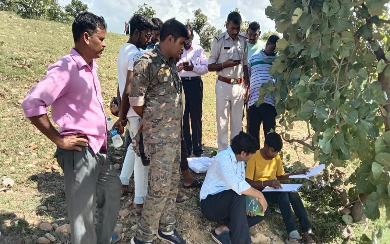 पश्चिमी सिंहभूम के खूंटपानी के संजय नदी में सेल्फी लेने के चक्कर में हॉर्टिकल्चर कॉलेज के दो छात्र डूबे