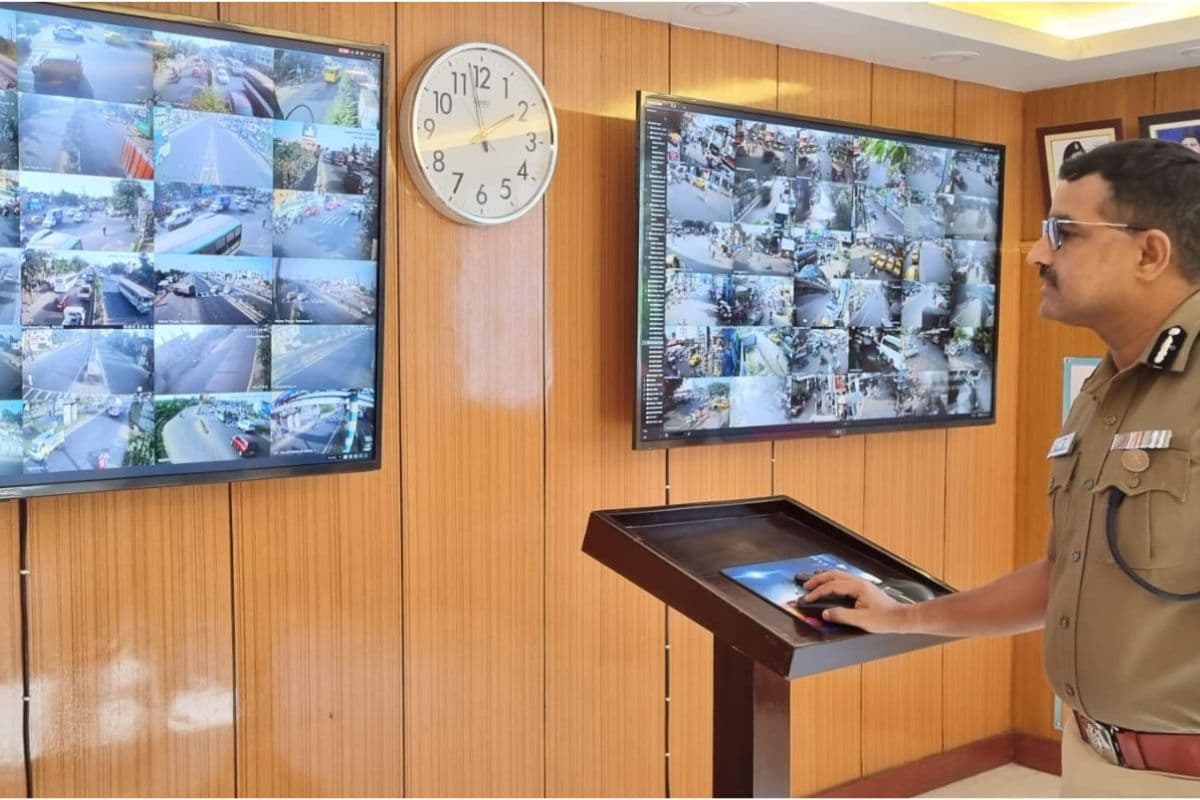WB News : हावड़ा में अब इंटीग्रेटेड सिक्यूरिटी सिस्टम, अपने ऑफिस से ही सीपी अब हर चौराहे की करेंगे निगरानी
