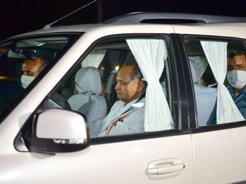 रिसोर्ट में शिफ्ट किये गये राजस्थान कांग्रेस के विधायक, सीएम गहलोत ने कहा, भाजपा डाल रही है डोरे