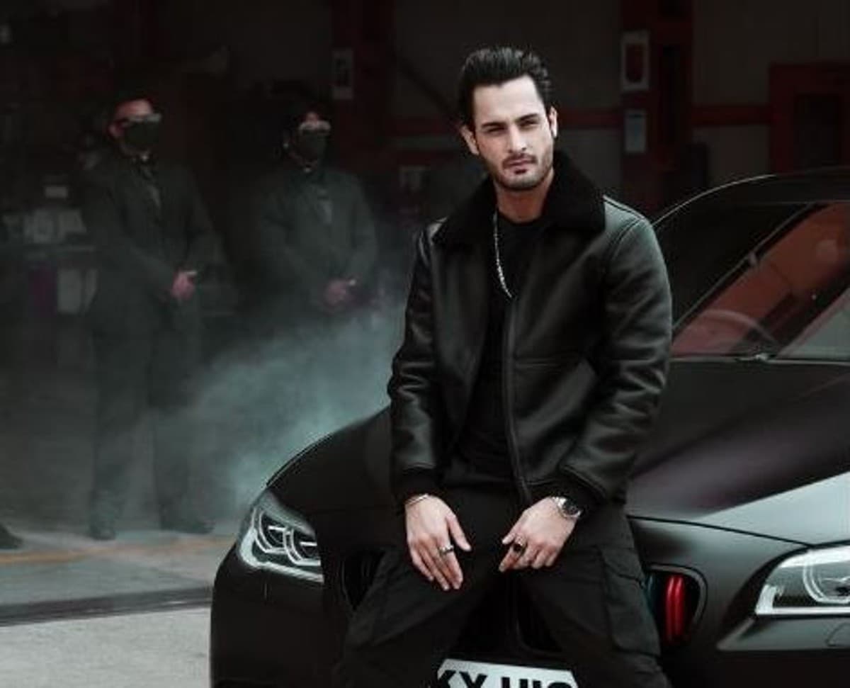 Bigg Boss 15 : मायशा को हराकर उमर रियाज बने कैप्टन, इस शख्स की याद में फूट-फूटकर रोए Jay Bhanusali