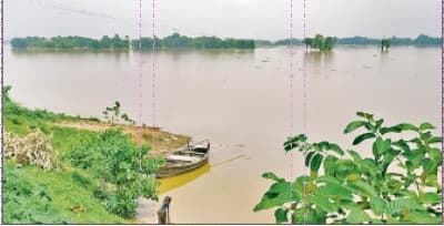 खतरे के निशान से ऊपर कमला बलान, सड़क पर बह रहा चार फीट पानी, फसल बर्बाद