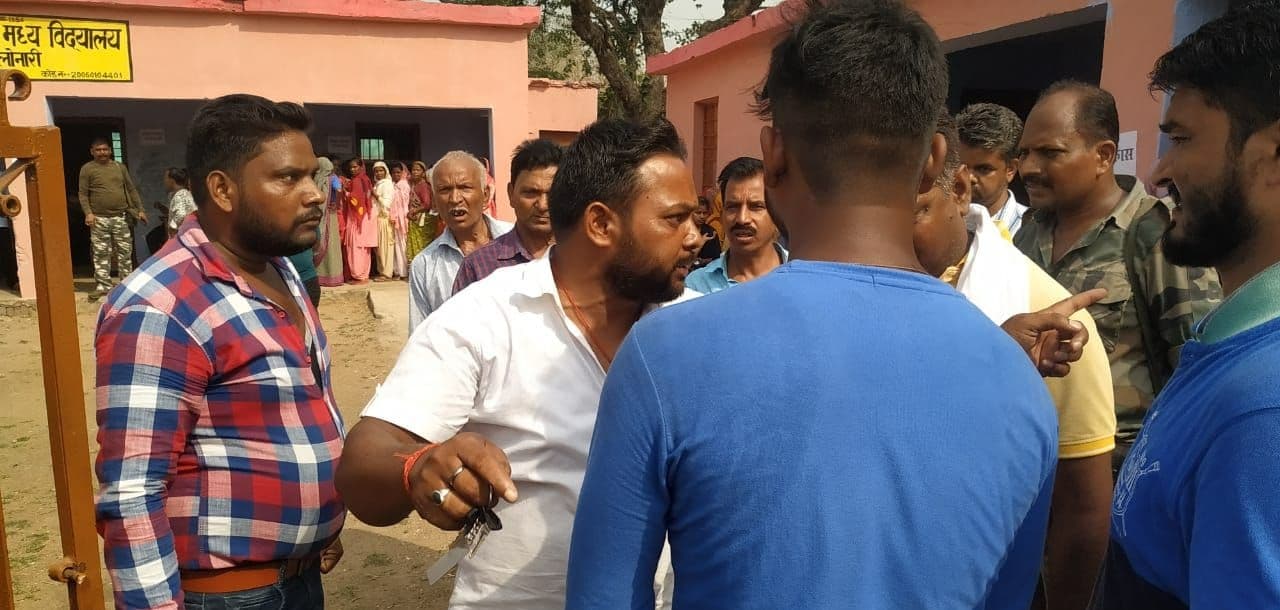 छपरा में प्रशिक्षण में दूसरे दिन भी नहीं पहुंचे ट्रेनर, नाराज वार्ड सदस्यों ने किया हंगामा