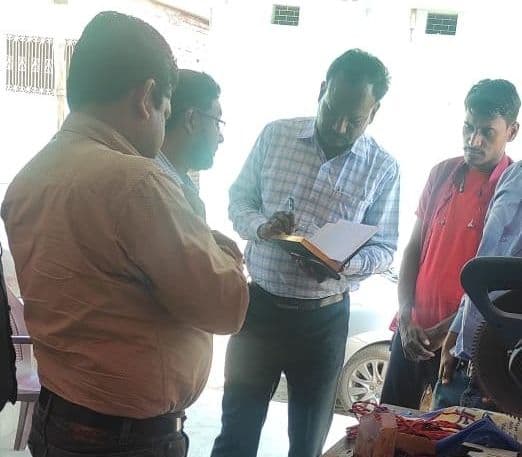 Jharkhand News : अवैध कनेक्शन से जला रहे हैं बिजली, तो हो जाएं सावधान, छापामारी में बिजली चोरी करते 7 धराए, लगा भारी जुर्माना