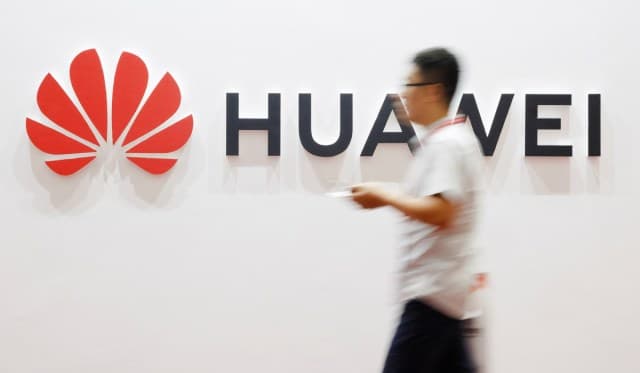 भारत के बाद अमेरिका ने दी ड्रैगन को चोट, चीनी कंपनी Huawei और ZTE पर लगाया बैन