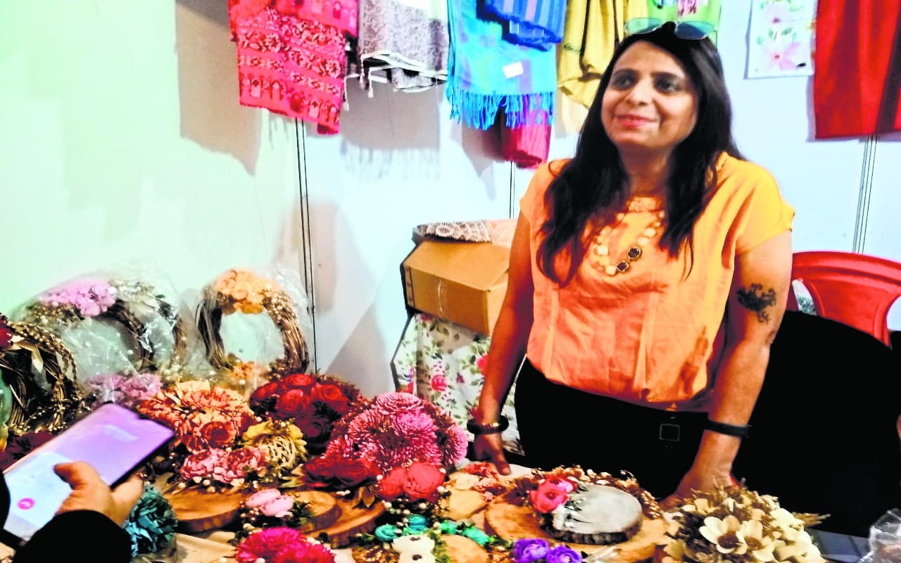 आर्ट एंड क्राफ्ट में आप भी खड़ा कर सकते हैं अपना बिजनेस, पढ़ें यह सक्सेस स्टोरी