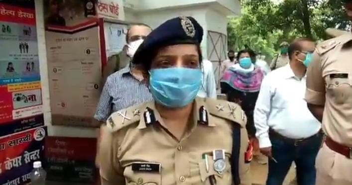 Lakhimpur Kheri: 'गृह राज्य मंत्री के बेटे को तलाश रही पुलिस, गिरफ्तारी जल्द'- लखनऊ की IG लक्ष्मी सिंह का बयान