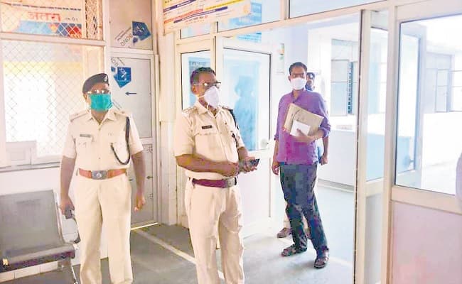 बिहार में जेल जाने से बचाने को आरोपित की कोरोना जांच रिपोर्ट बनायी पॉजिटिव, ऐसे हुआ खुलासा...