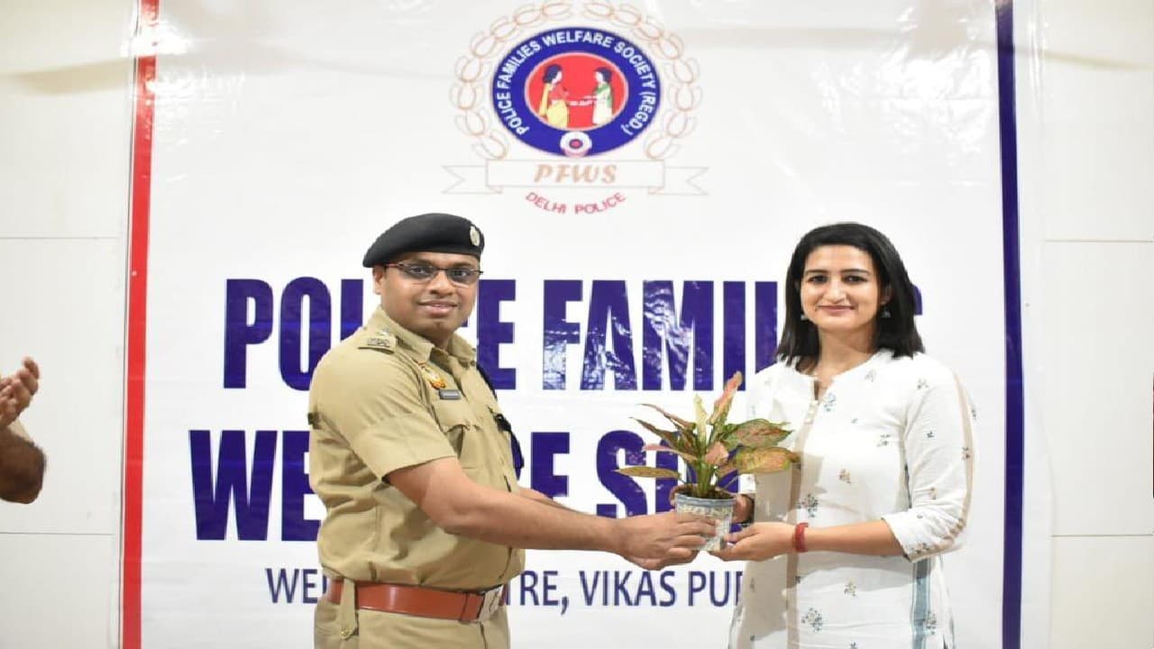 UPSC Topper इशिता राठी Interview: अच्छी स्ट्रेटजी के साथ बिना कोचिंग के पास कर सकते हैं UPSC