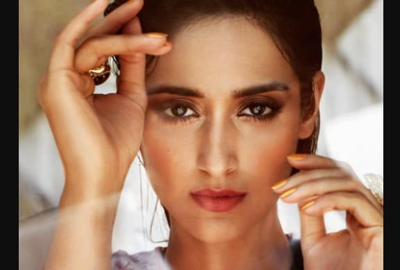 इलियाना डीक्रूज ने करवाया था एबॉर्शन, सुसाइड की कोशिश की थी? एक्ट्रेस ने अब बताया सच