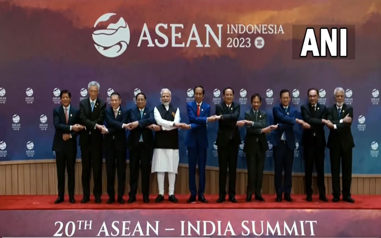 इंडोनेशिया में पीएम मोदी का भव्य स्वागत, ASEAN-India Summit में कहा- '21वीं सदी एशिया की'