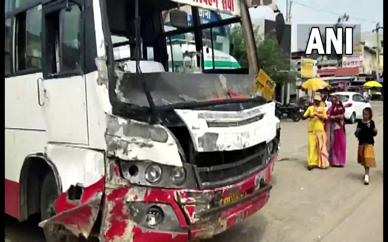 PHOTOS: आदि शंकराचार्य की भव्य प्रतिमा MP में स्थापित, CM शिवराज सिंह चौहान ने की पूजा-अर्चना