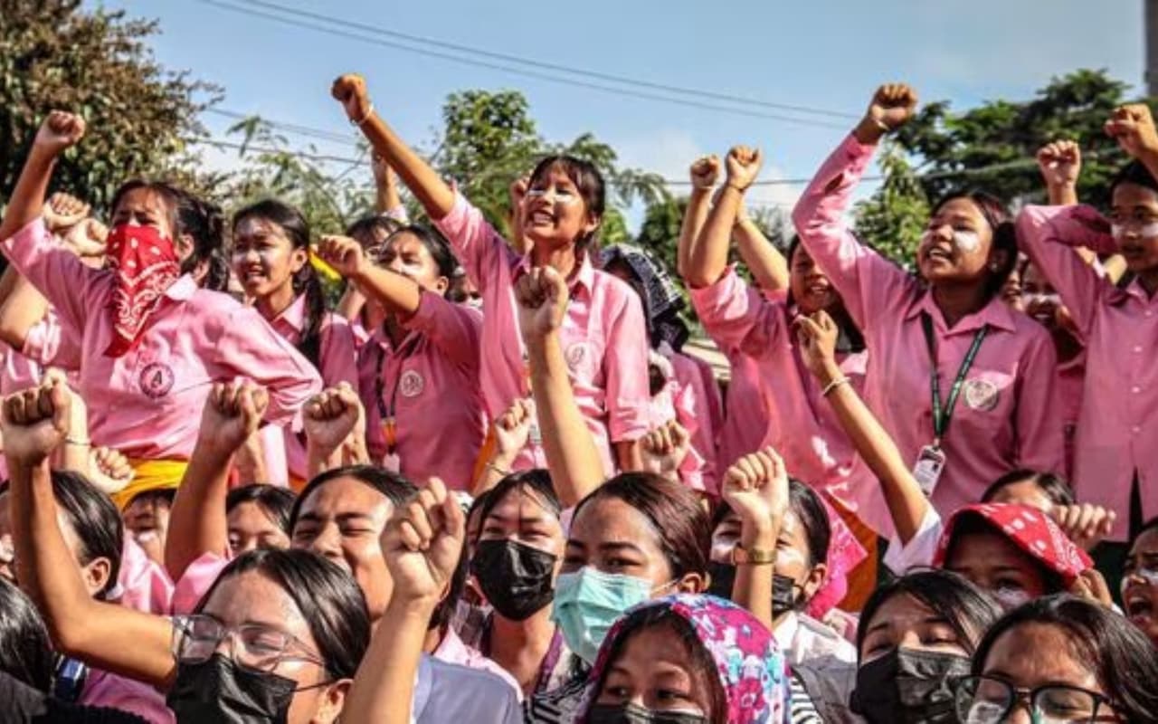 PHOTOS: मणिपुर में गूंजा 'हमें न्याय चाहिए' का नारा, दो छात्रों की हत्या मामले की जांच CBI को सौंपी गई