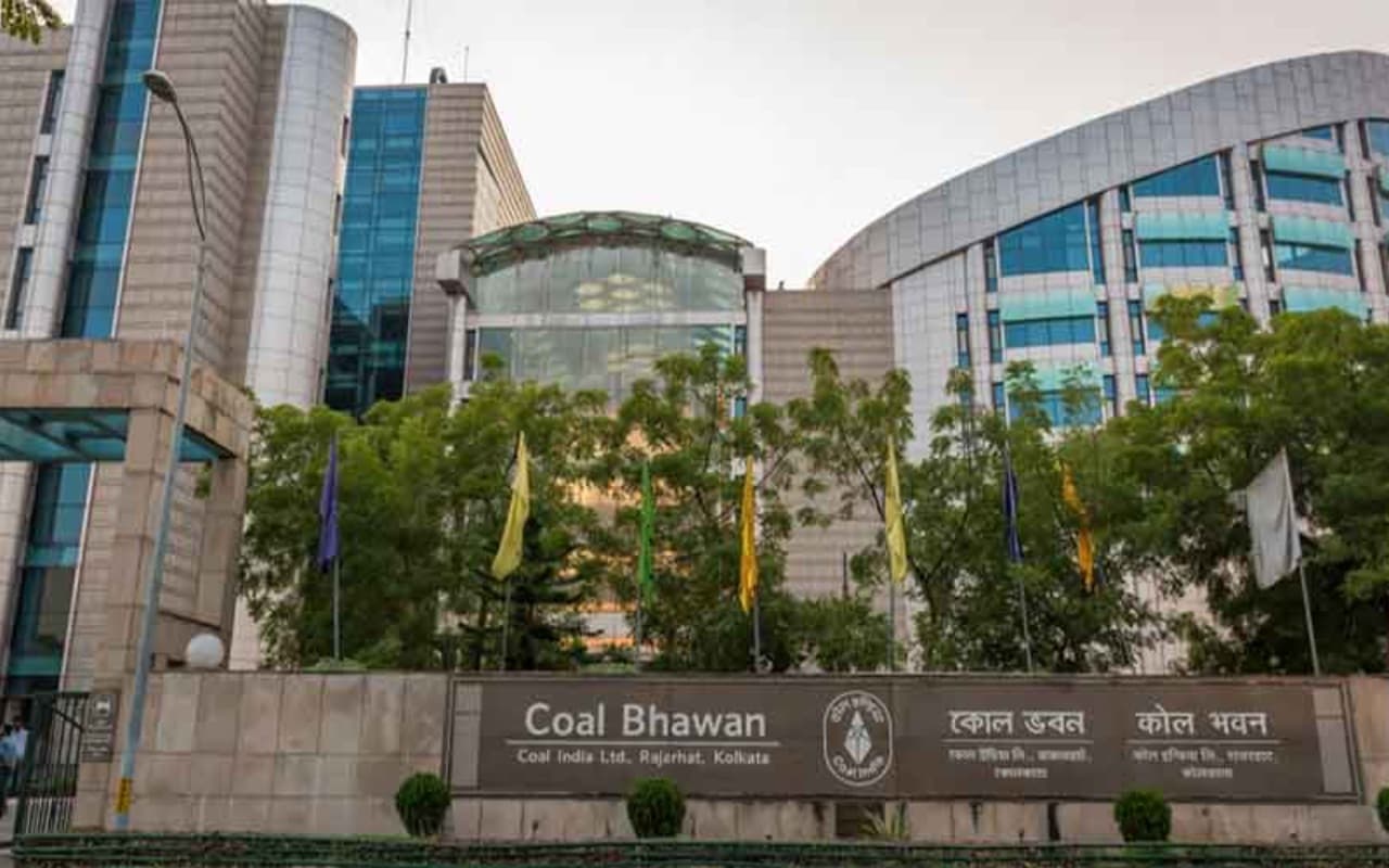 Coal India: 8 साल के हाई पर शेयर का भाव, ब्रोकरेज फर्म ने बढ़ा दिया टारगेट प्राइस, आप भी हो सकते हैं मालामाल