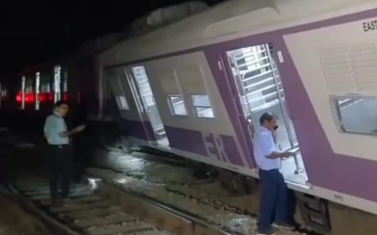 West Bengal: मालगाड़ी और ट्रेन की टक्कर के बाद इन ट्रेनों का परिचालन हुआ प्रभावित, देखें सूची