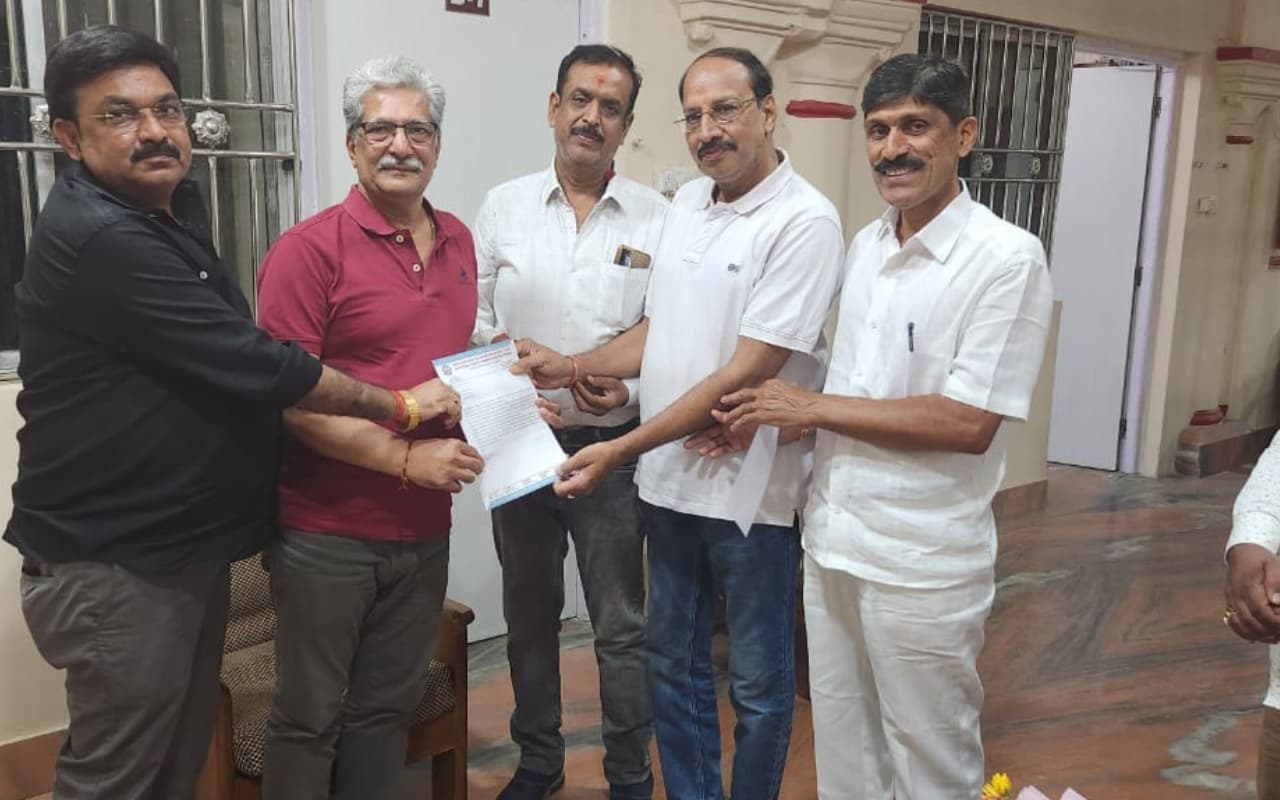 देवघर : टेक्सटाइल इंडस्ट्री में निवेश के लिए बोर्ड की बैठक में लिया जायेगा निर्णय