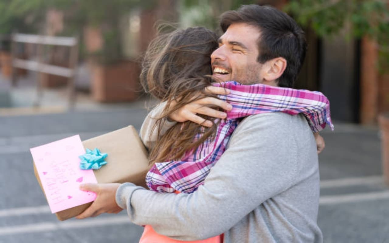 Father’s Day Celebration Ideas 2023: डैड को करना है खुश तो ऐसे सेलिब्रेट करें फादर्स डे, जानें यूनिक आइडिया