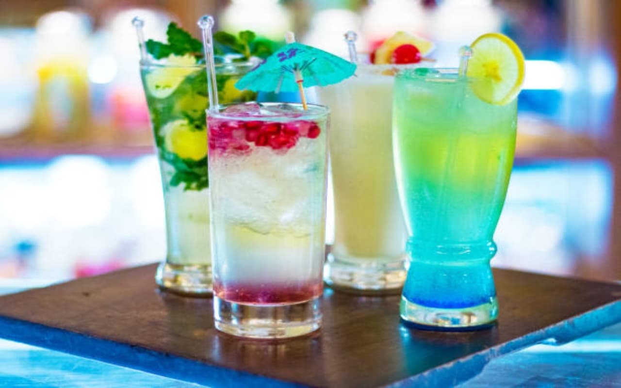 Special Drink Recipe: गर्मी के मौसम में जरूर पिएं ये ड्रिंक, नहीं होगी हीट स्ट्रोक की समस्या Special Drink Recipe: गर्मी के मौसम में जरूर पिएं ये ड्रिंक, नहीं होगी हीट स्ट्रोक की समस्या