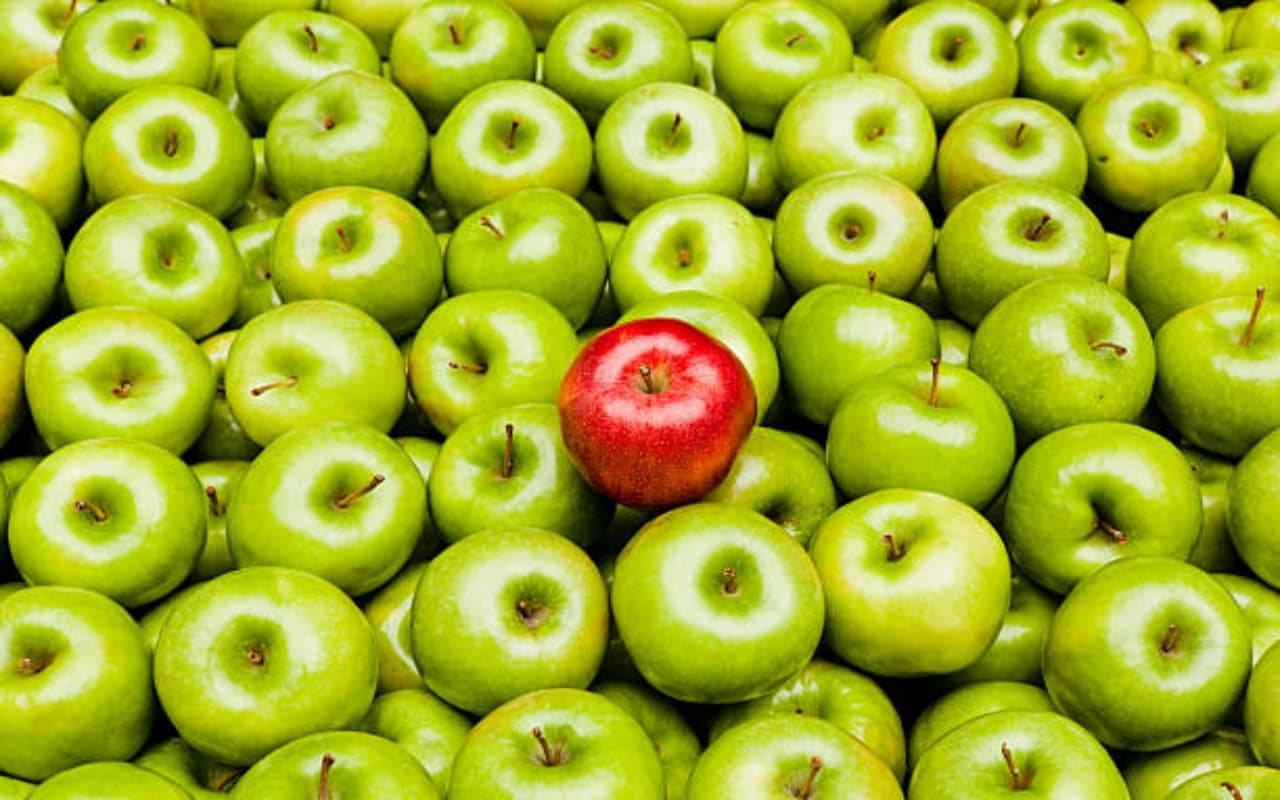 Green Apple Benefits: सेहत के लिए चमत्कारी है हरा सेब, खाने से मिलते हैं ये फायदे