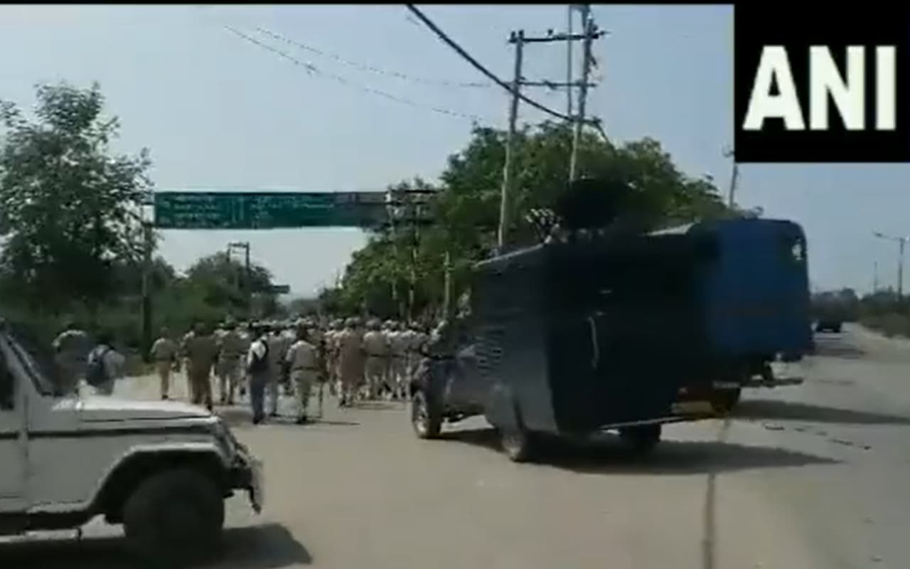 VIDEO: हरियाणा में दो गुटों के बीच हुए हिंसक झड़प में कई घायल, जानें कैसे शुरू हुआ विवाद?