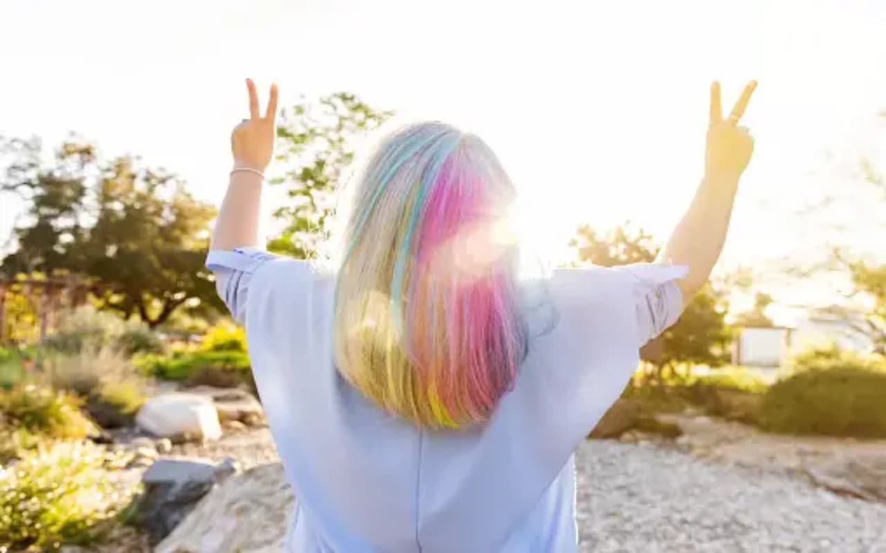 Beauty Tips : कलर बालों की करिए केयर, बनी रहेगी रंगत