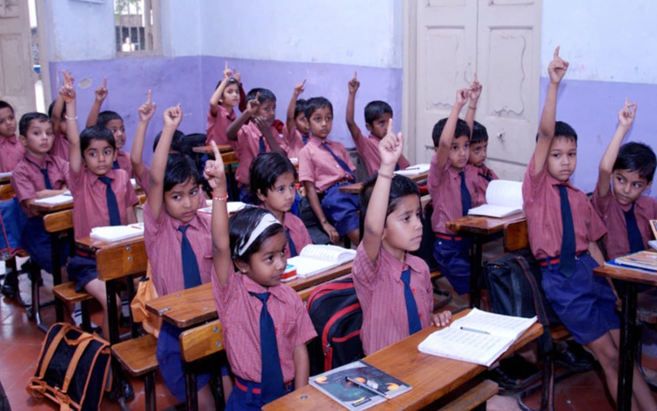 PHOTOS: नूंह हिंसा के बाद आज से खुलेंगे स्कूल-कॉलेज, बस सेवाएं पूरी तरह से होगी बहाल