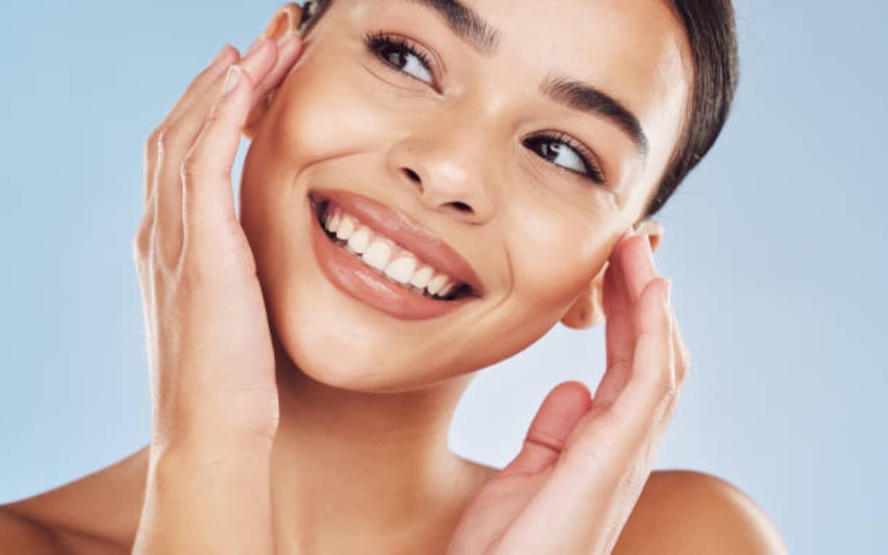 Beauty Tips: इस त्योहार अपनी त्वचा पर प्राकृतिक चमक पाने के लिए आजमाएं ये नेचुरल फेस-पैक, खिल उठेगा चेहरा