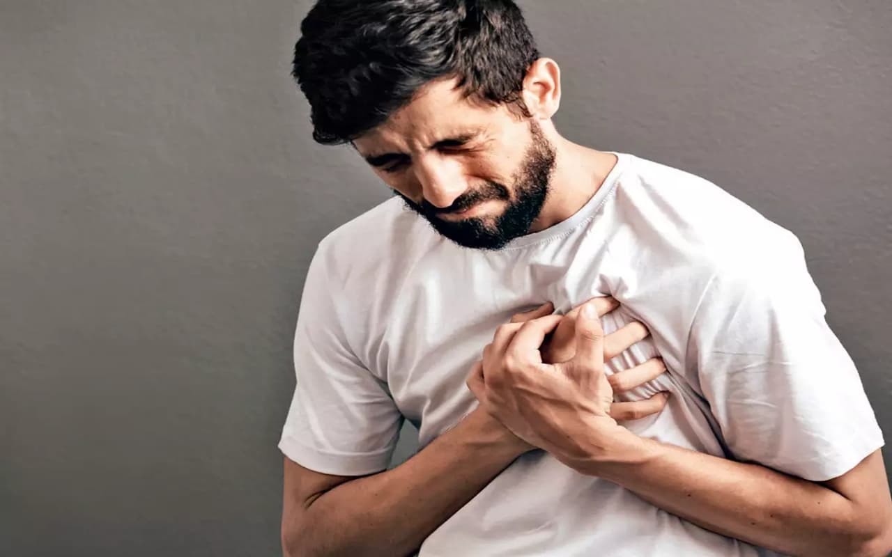 Health: क्या फैटी लीवर के कारण बढ़ सकता है Heart Attack का खतरा, जानें यहां